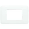 Plaque Legrand Cross Série 3 Places Blanc 680543 -LEGRAND Soldes 17486281 1