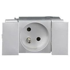 LEGRAND Prise 2P+T Appareillage 45 Logix à Connexion Auto Livrée Avec 2 Normaclips Finition Aluminium (49341)