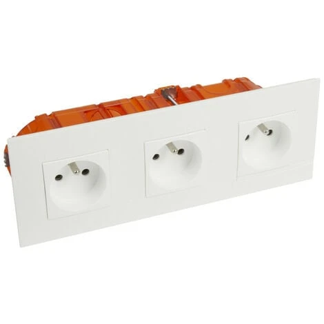 LEGRAND Kit prise de courant triple precablee fb 3x2p+t bornes auto neige + boite (BTAL23DK) LEGRAND Kit Prise De Courant Triple Precablee Fb 3x2p+t Bornes Auto Neige + Boite (BTAL23DK) -LEGRAND Soldes 19421617 1