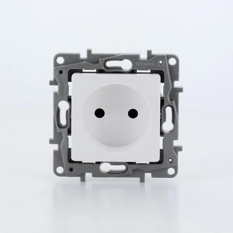 Prise Legrand Niloé Bipolaire Blanche - Blanc Prise Legrand Niloé Bipolaire Blanche - Blanc -LEGRAND Soldes 26844280 1