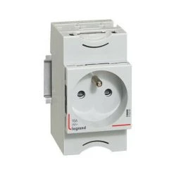 LEGRAND PRISE DE COURANT 2P TERRE 04280