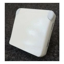 Prise De Courant étanche 2P+T Avec éclipse IP55 16A 250V Blanc Plexo Composable LEGRAND 069621