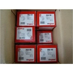 Disjoncteur Tripolaire LEGRAND 3P 25A - 06490 - NEUF -LEGRAND Soldes 54581058 3