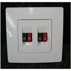 LEGRAND Prise Audio Double HP Encastré Blanc Complet Avec Support Et Plaque Bornes Auto Série NILOE
