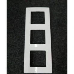LEGRAND Plaque De Finition 3 Postes Horizontale/verticale Entraxe 71mm Pour Appareillage Mural Série NILOE