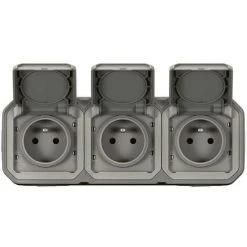 LEGRAND Triple Prise De Courant Horizontale Avec Volet Plexo Complet Saillie - Gris (070014) -LEGRAND Soldes 57679371 2