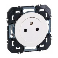 LEGRAND DOOXIE 2P+T SURFACE BLANC -