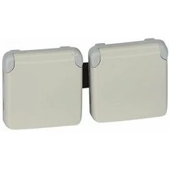 LEGRAND 069642 DOUBLE PRISE DE COURANT ÉTANCHE 2P+T PRÉCÂBLÉES À L'HORIZONTALE PLEXO COMPOSABLE IP55, 16A, 250V, BLANC