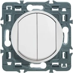 LEGRAND Double Interrupteur Ou Va-et-vient Céliane Soft - 10A - Blanc