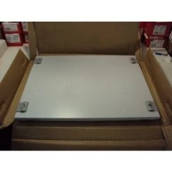 Plastron Metal Plein Largeur 400mm H 400mm Dpx 125A 250er Plus LEGRAND 020312