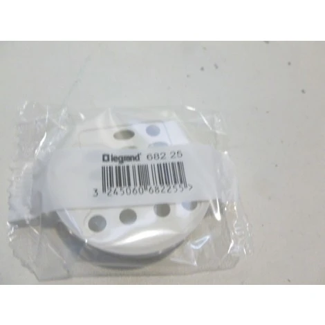 Enjoliveur blanc extension tuner et intercommunication (67325) CELIANE LEGRAND 068225 Enjoliveur Blanc Extension Tuner Et Intercommunication (67325) CELIANE LEGRAND 068225 -LEGRAND Soldes 9554876 1