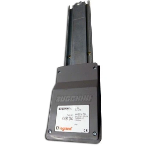 Boite d'alimentation droite 63A mâle pour canalisation ZUCHINI SL LEGRAND 044804 Boite D'alimentation Droite 63A Mâle Pour Canalisation ZUCHINI SL LEGRAND 044804 -LEGRAND Soldes 9554926 2